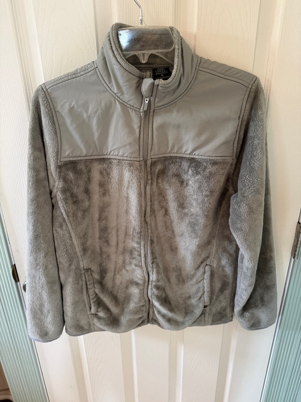 Leg3nd Women’s Sage Green Teddy Fleece Zip Jacket